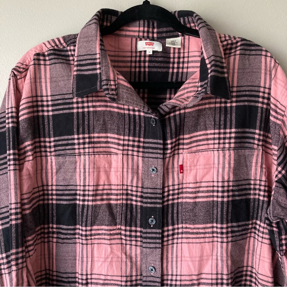 Levi’s Plaid Flannel Button Up Boxy Relaxed Fit Women’s Large - Picture 2 of 9